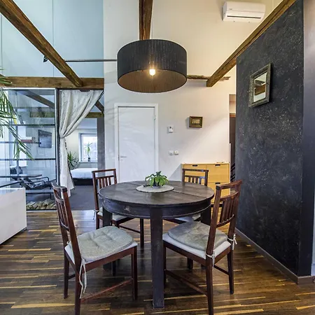 Apartment Between Akropolis And Soboras *